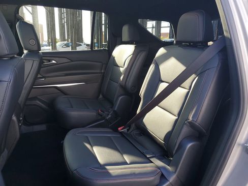 New 2026 Chevrolet Traverse Z71 w/ Driver Confidence Package image 14