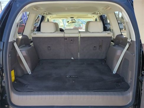 Used 2018 Lexus GX 460 Premium w/ Premium Package image 13