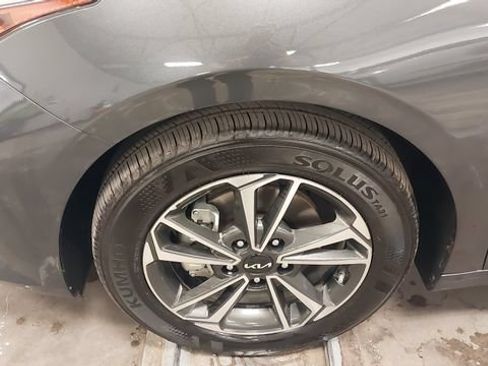 Used 2024 Kia Forte LXS FWD image 41