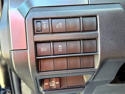 Used 2025 Toyota Tacoma SR5 image 13