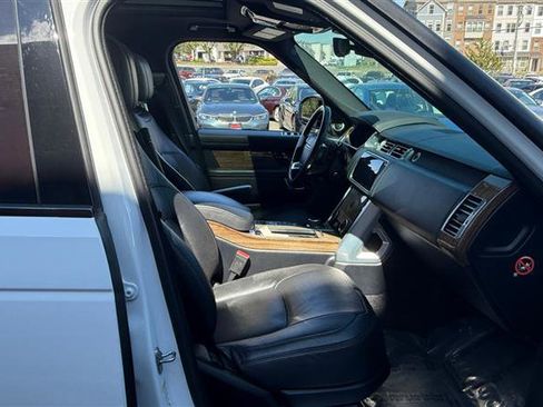 Used 2018 Land Rover Range Rover Supercharged image 9