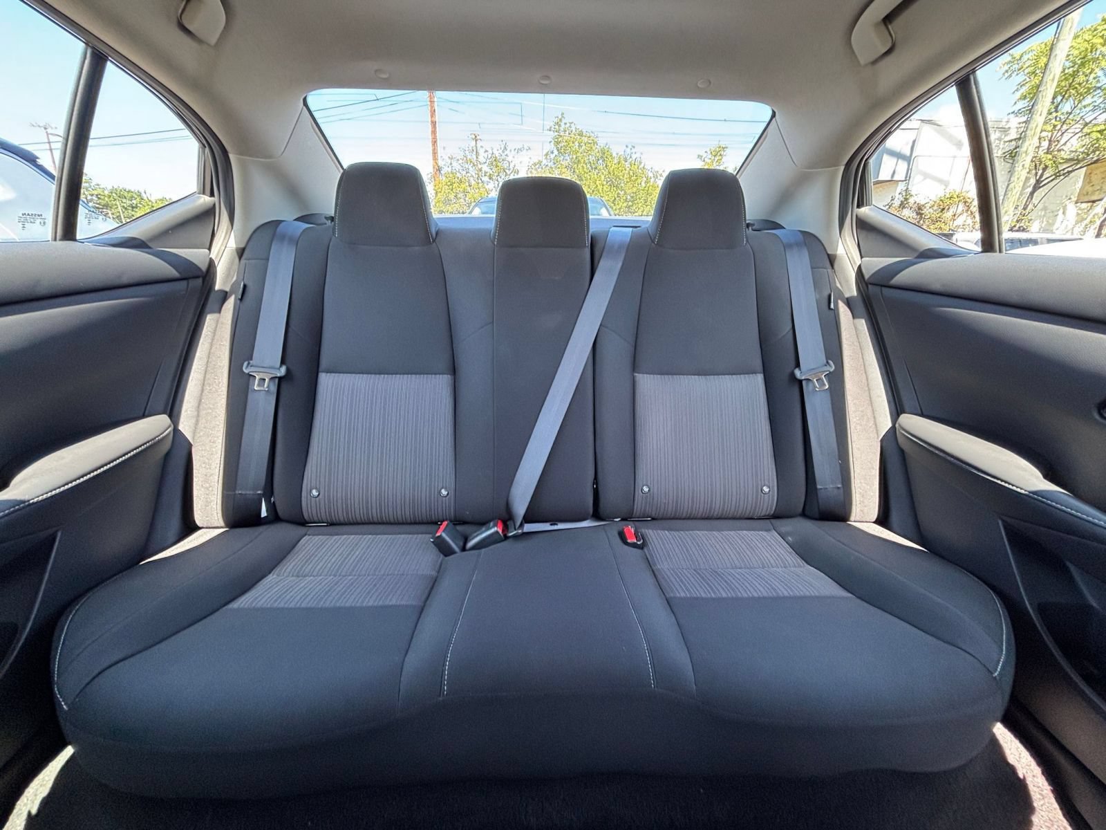 Used 2025 Nissan Sentra SV FWD image 35