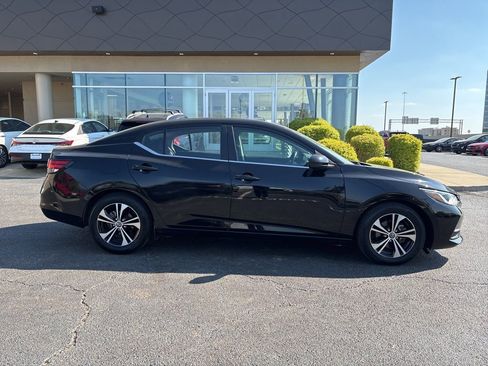 Used 2022 Nissan Sentra SV image 4