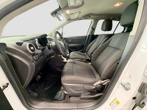 Used 2016 Chevrolet Trax LT FWD image 17