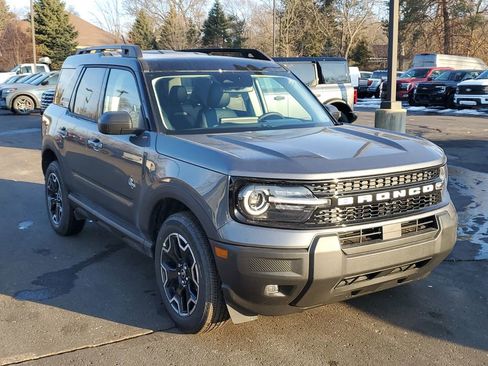 New 2025 Ford Bronco Sport Outer Banks image 3