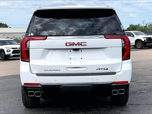 New 2026 GMC Yukon AT4 w/ AT4 Premium Plus Package AWD/4WD image 4