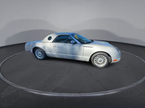 Used 2004 Ford Thunderbird image 17