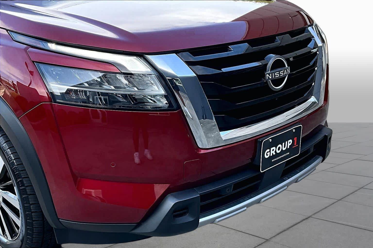 Certified 2023 Nissan Pathfinder Platinum FWD image 30