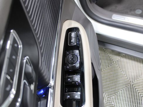 Used 2022 Lincoln Corsair Grand Touring w/ Elements Technology Bundle image 6