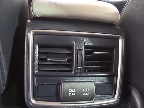 Used 2020 Subaru Forester Limited image 27