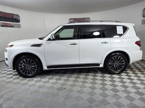 Used 2023 Nissan Armada Platinum w/ Captain's Chairs Package image 8