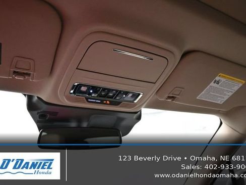 Used 2025 Lincoln Corsair Grand Touring AWD/4WD image 30