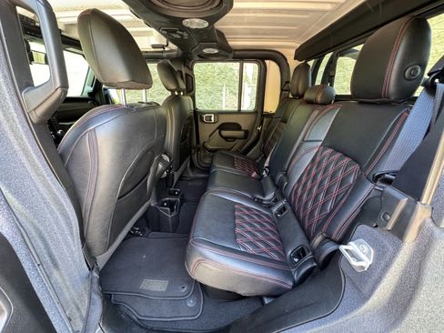 Used 2022 Jeep Gladiator Sport AWD/4WD image 47