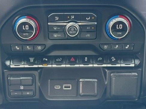 Used 2020 Chevrolet Silverado 3500 High Country w/ Gooseneck/5TH Wheel Package image 31