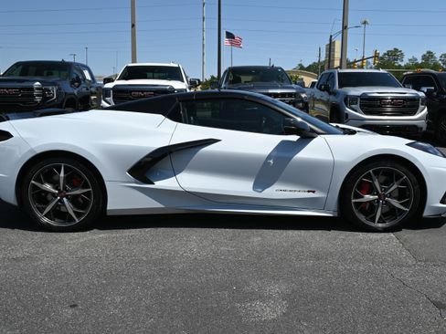 Used 2022 Chevrolet Corvette Stingray Premium Conv w/ Z51 Performance Package image 15