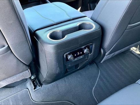 Used 2025 Chevrolet Tahoe LT image 33