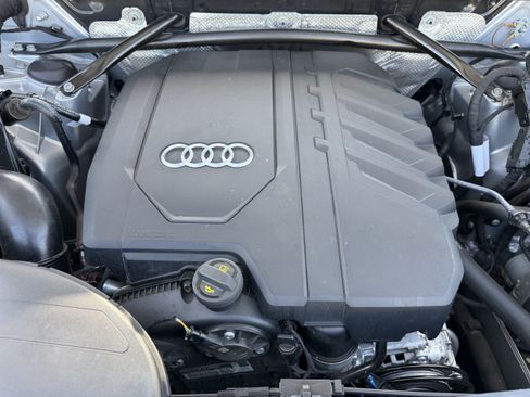 Used 2022 Audi Q5 2.0T Premium w/ Convenience Package AWD/4WD image 29