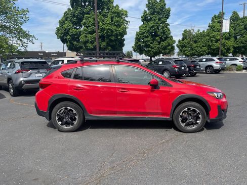 Used 2021 Subaru Crosstrek 2.0i Premium w/ Moonroof Package AWD/4WD image 6
