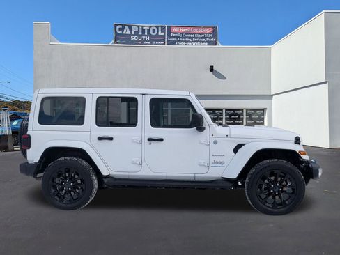 Used 2024 Jeep Wrangler Unlimited Sahara w/ Technology Group image 2