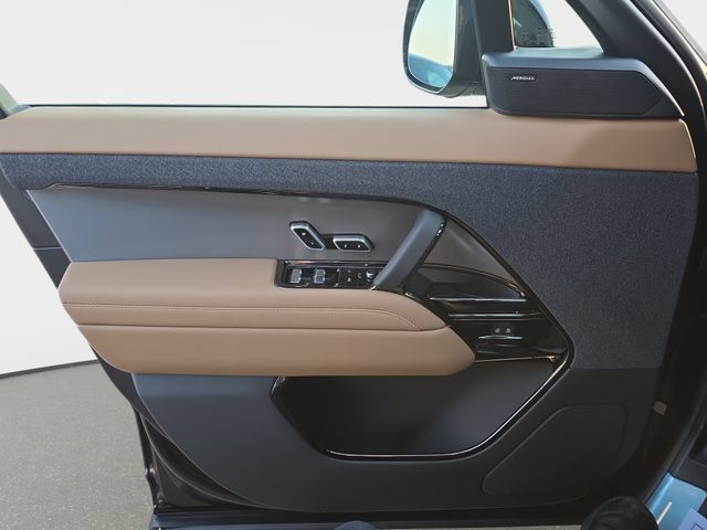 New 2026 Land Rover Range Rover Sport SE AWD/4WD image 19