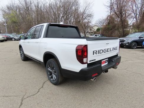 New 2026 Honda Ridgeline Sport image 4