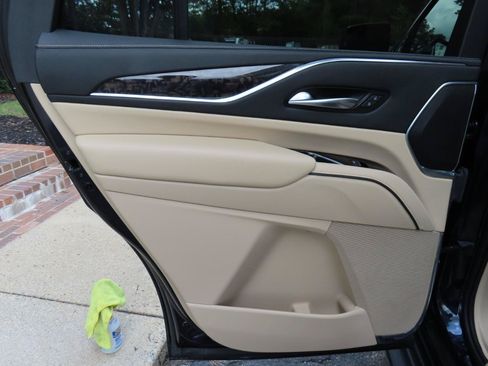 Used 2021 Cadillac Escalade Premium Luxury w/ Driver Assist Tech Package AWD/4WD image 19