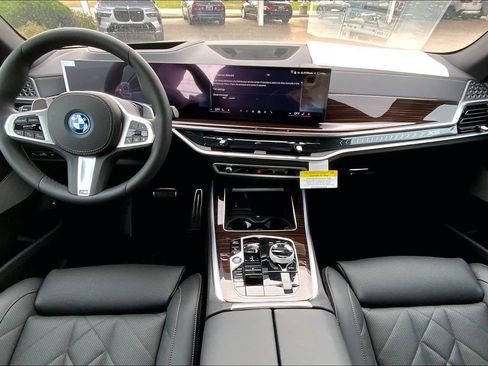 New 2026 BMW X5 xDrive50e w/ Executive Package AWD/4WD image 5