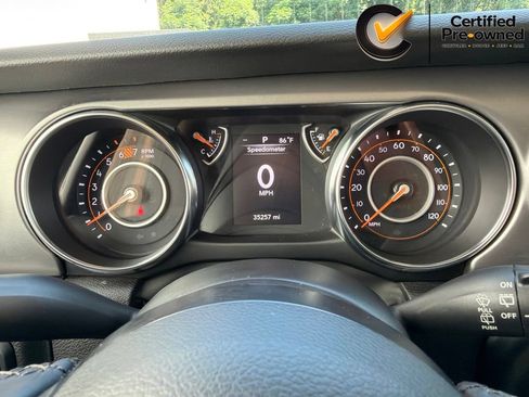 Used 2022 Jeep Wrangler Unlimited Sport AWD/4WD image 45