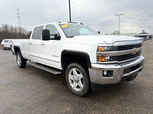Used 2015 Chevrolet Silverado 2500 LTZ image 8