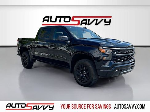 Used 2024 Chevrolet Silverado 1500 Custom Trail Boss w/ Turbomax Blackout Package AWD/4WD image 1