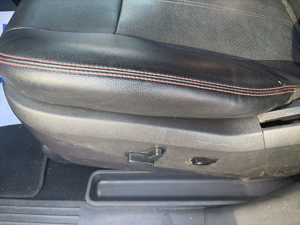 Used 2019 Dodge Grand Caravan GT w/ Safety Sphere Group FWD image 17