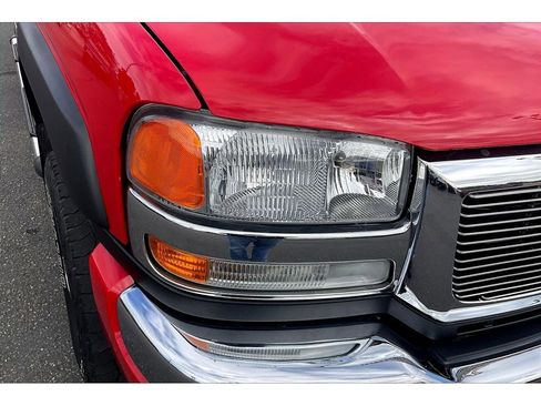 Used 2004 GMC Sierra 2500 SLT image 27