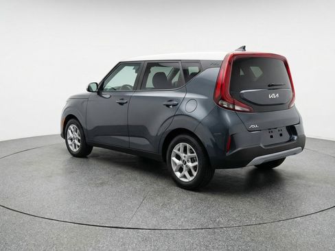 Used 2025 Kia Soul LX w/ LX Technology Package image 6
