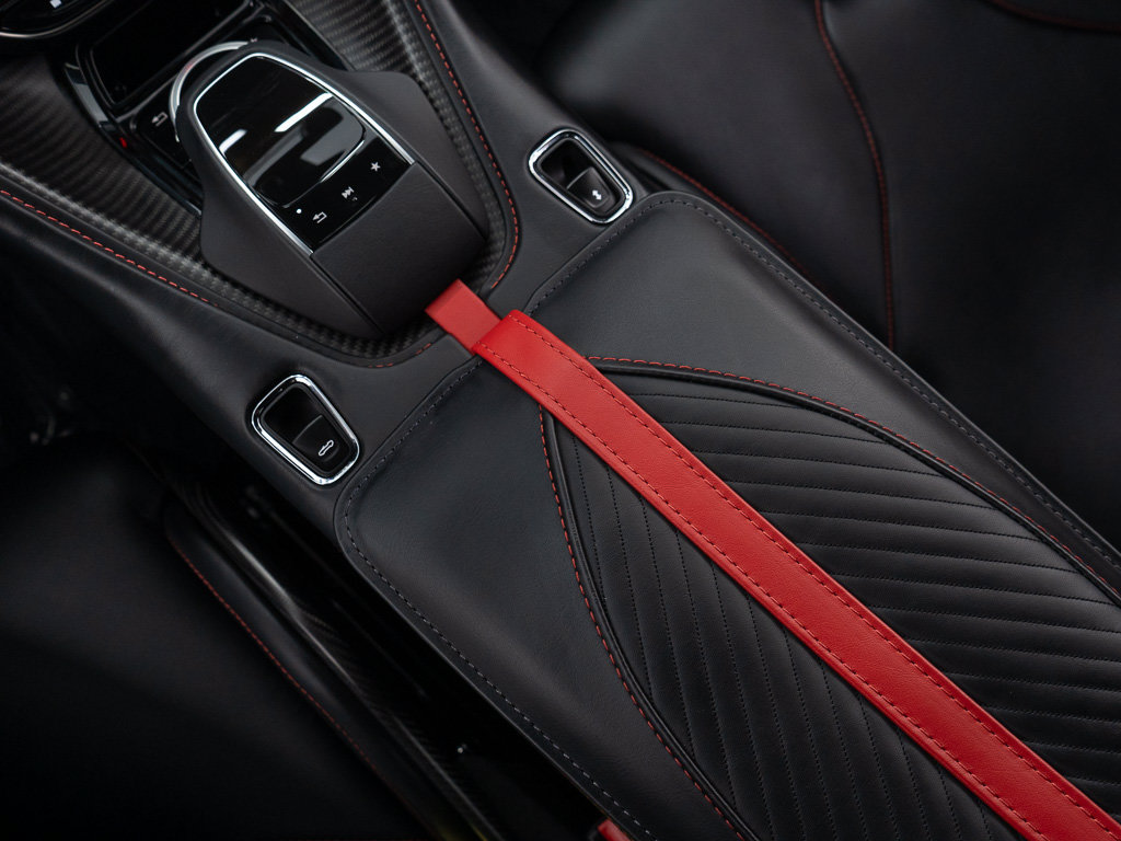 Used 2023 Aston Martin DBS Superleggera Volante RWD image 34