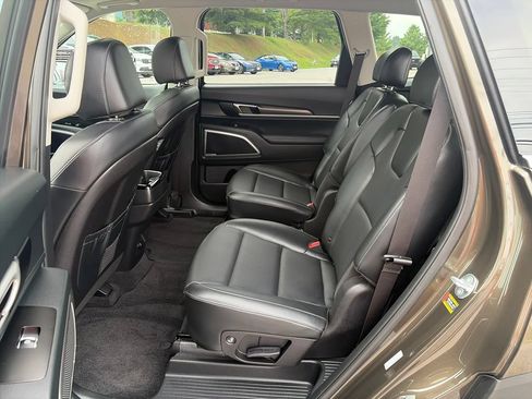 Used 2025 Kia Telluride S AWD/4WD image 26