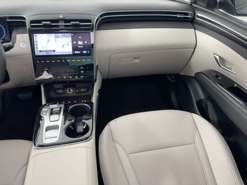 Used 2024 Hyundai Tucson Limited image 29