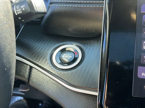 Used 2025 Jeep Grand Cherokee Altitude image 22