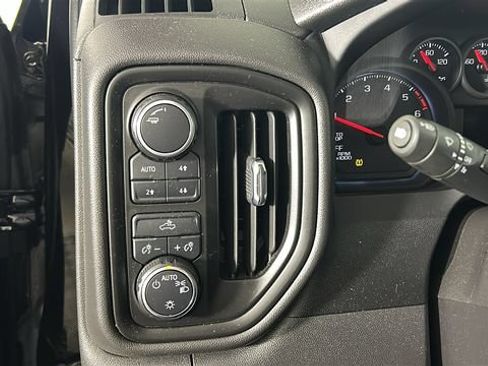 Used 2022 Chevrolet Silverado 1500 Custom Trail Boss w/ Realtree Special Edition AWD/4WD image 19