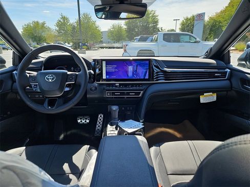 New 2026 Toyota Camry Hybrid image 7