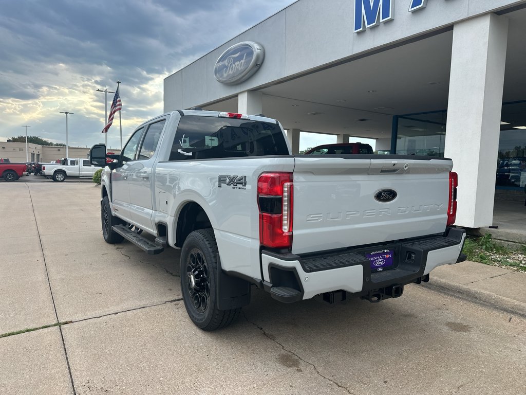 New 2026 Ford F250 Lariat w/ Black Appearance Package AWD/4WD image 12