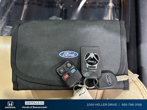 Used 2004 Ford Thunderbird image 30