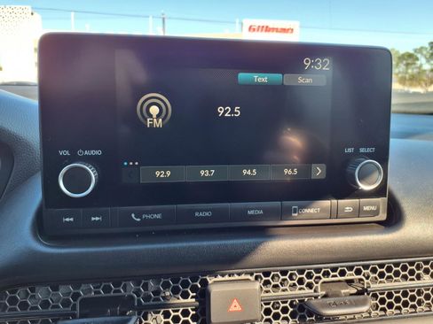 Certified 2025 Honda HR-V Sport image 6