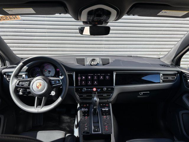 Certified 2026 Porsche Macan S AWD/4WD image 13