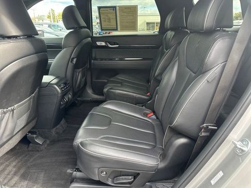 Used 2024 Hyundai Palisade Calligraphy image 17