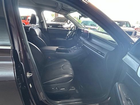Used 2024 Hyundai Palisade Limited FWD image 52