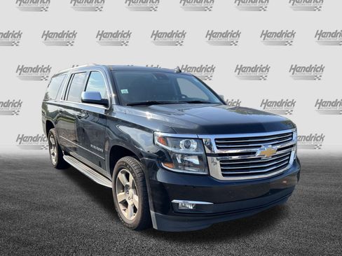 Used 2020 Chevrolet Suburban Premier AWD/4WD image 2