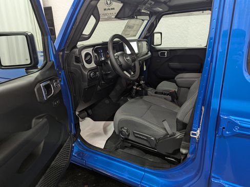 New 2026 Jeep Gladiator Sport image 14