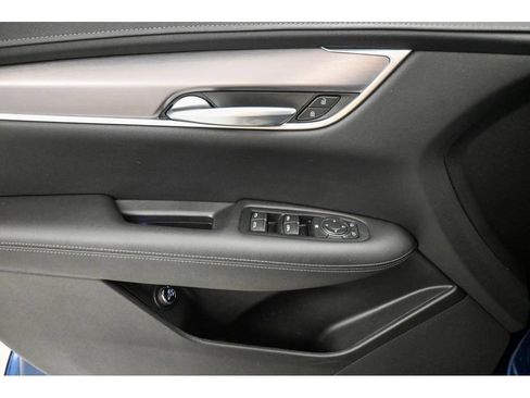 Used 2024 Cadillac XT5 Luxury FWD image 10