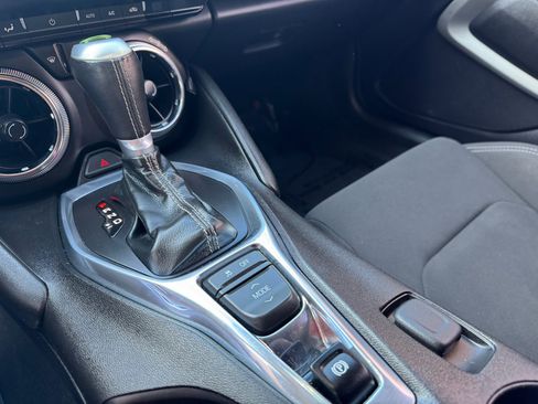 Used 2016 Chevrolet Camaro LT image 31