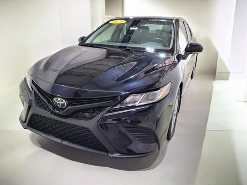 Used 2020 Toyota Camry SE image 13
